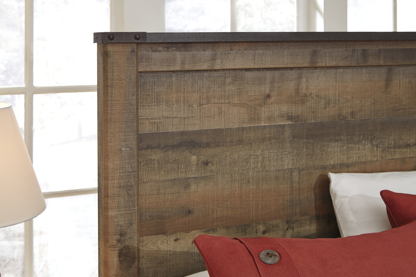 Cama Trinell con paneles y un cajón grande de almacenamiento