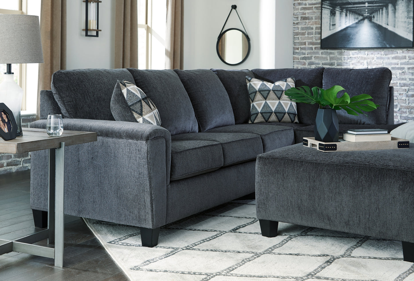 Seccional Abinger de 2 piezas con chaise longue