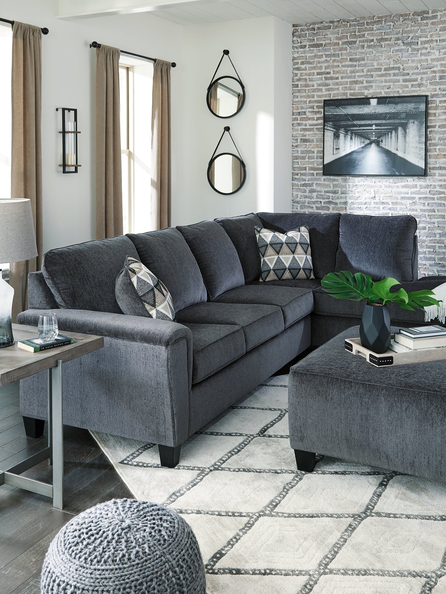 Seccional Abinger de 2 piezas con chaise longue
