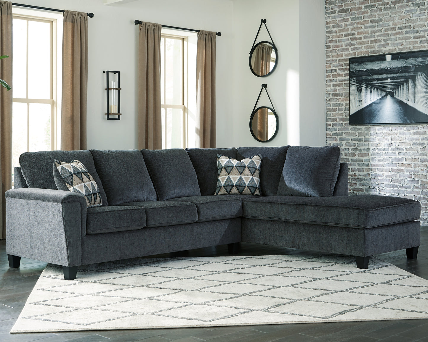 Seccional Abinger de 2 piezas con chaise longue