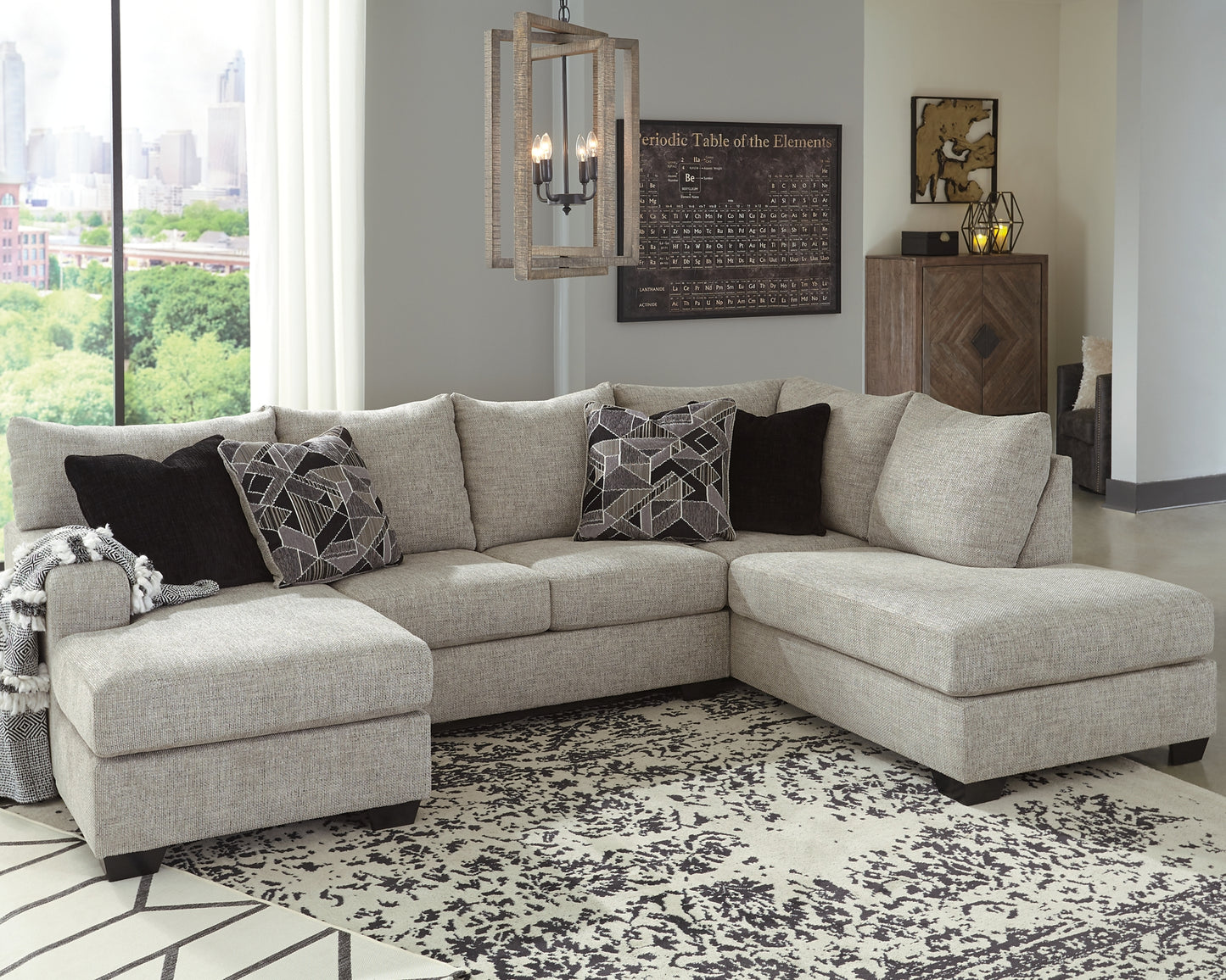 Seccional Megginson de 2 piezas con chaise longue