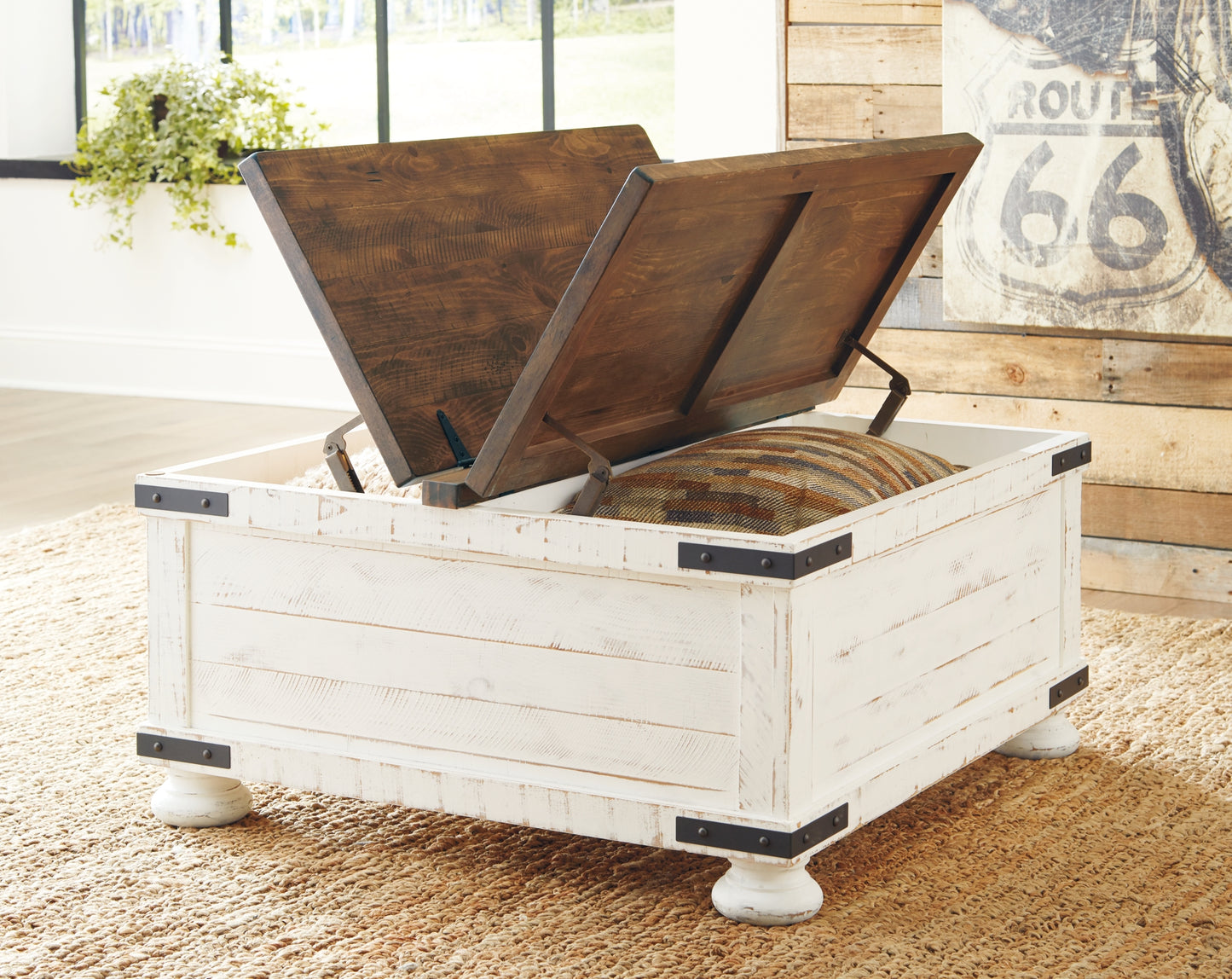 Mesa de cóctel Wystfield con almacenamiento