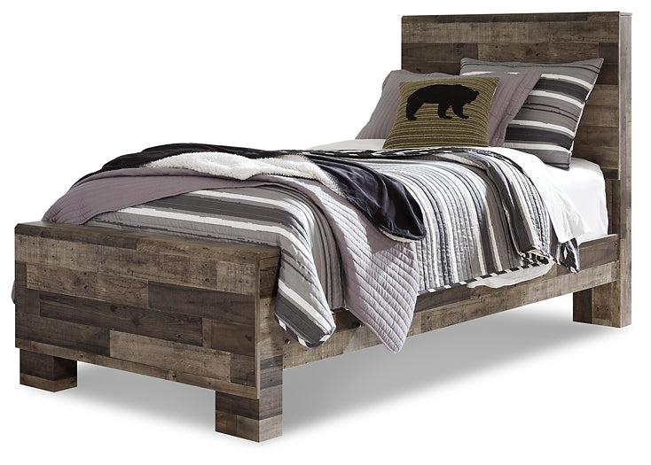 Derekson Panel Bed With Mirrored Dresser, Chest And 2 Nightstands