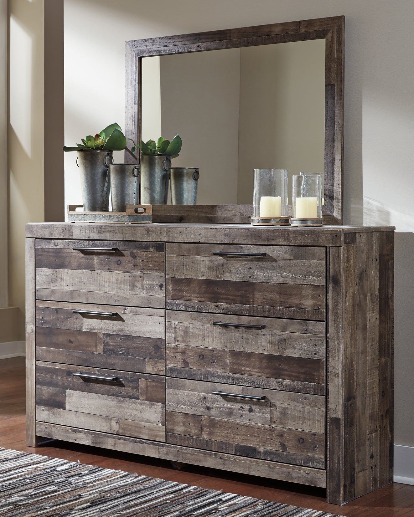 Derekson Panel Bed With Mirrored Dresser, Chest And 2 Nightstands