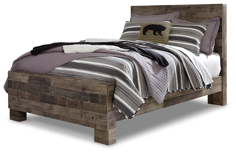 Derekson Panel Bed With Mirrored Dresser, Chest And 2 Nightstands