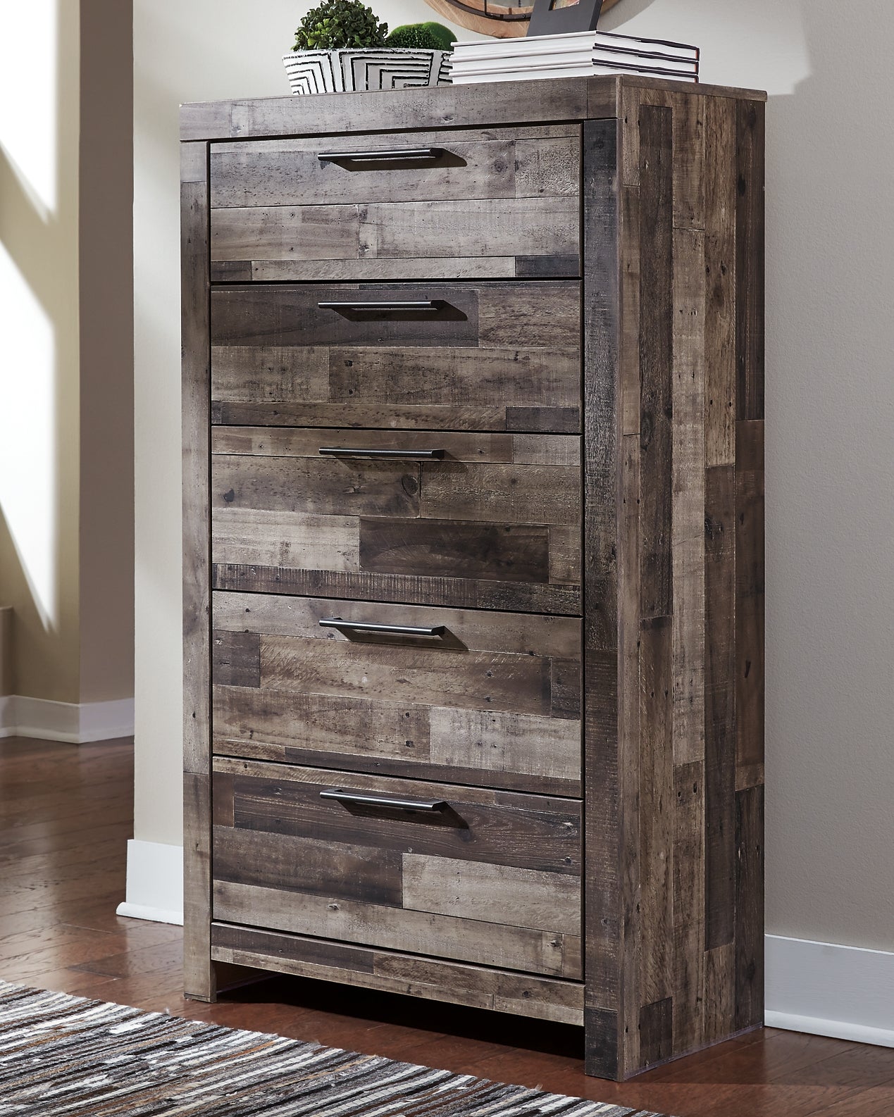 Derekson Panel Bed With Mirrored Dresser, Chest And 2 Nightstands