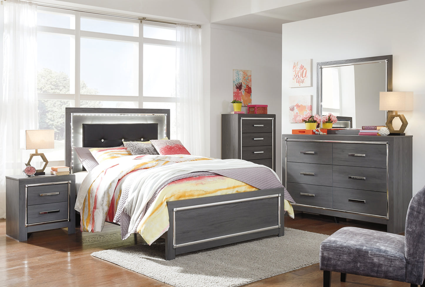 Lodanna Panel Bed With Mirrored Dresser, Chest And Nightstand