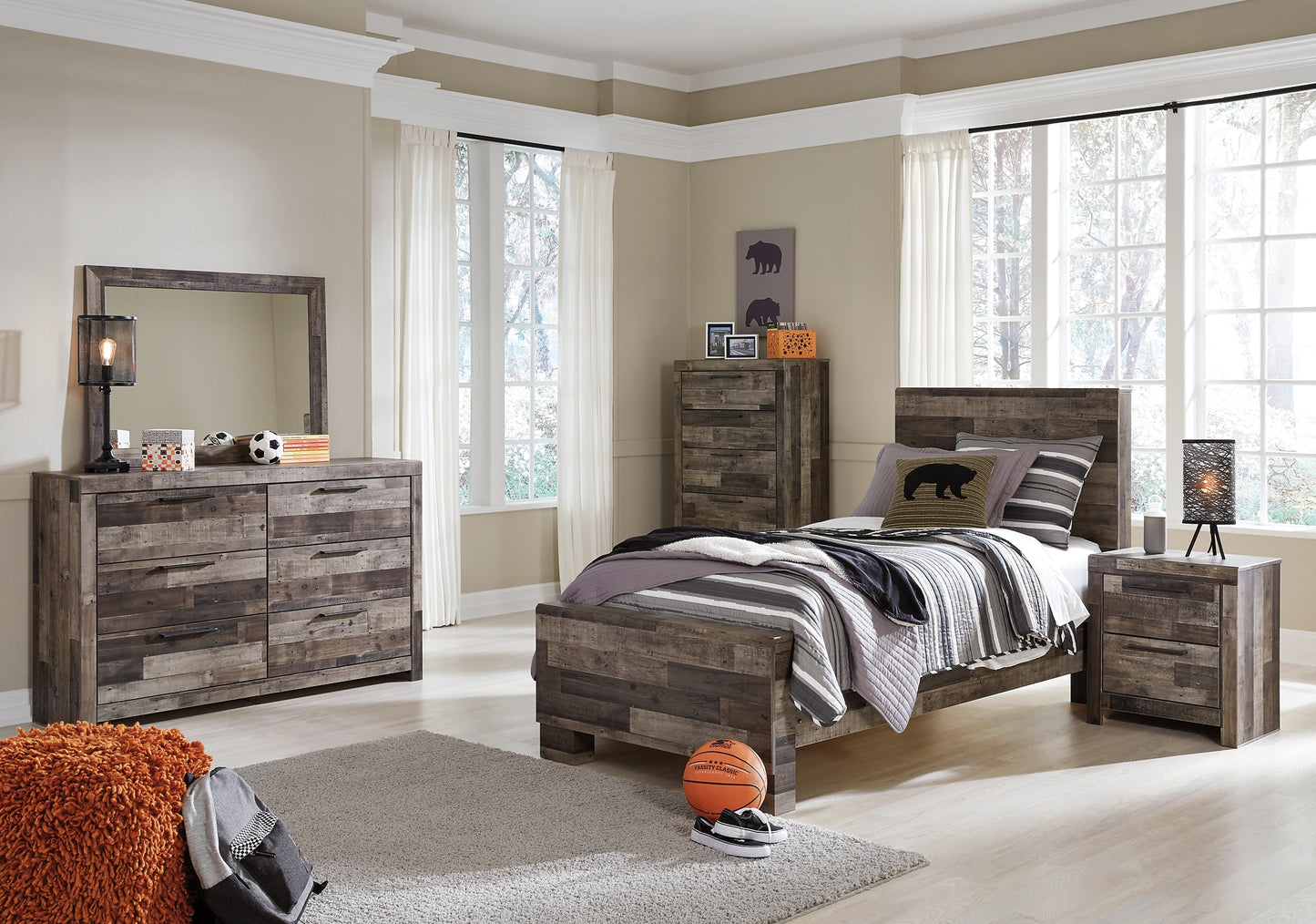 Derekson Panel Bed With Mirrored Dresser, Chest And Nightstand