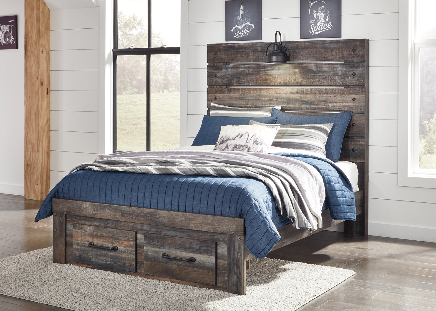 Drystan Panel Headboard With Mirrored Dresser