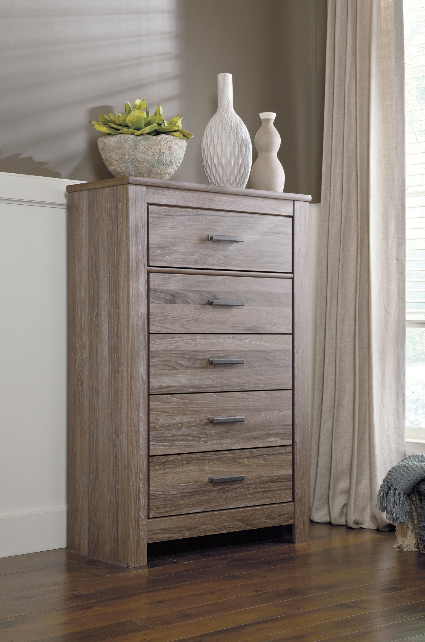 Zelen Panel Headboard With Mirrored Dresser, Chest And 2 Nightstands
