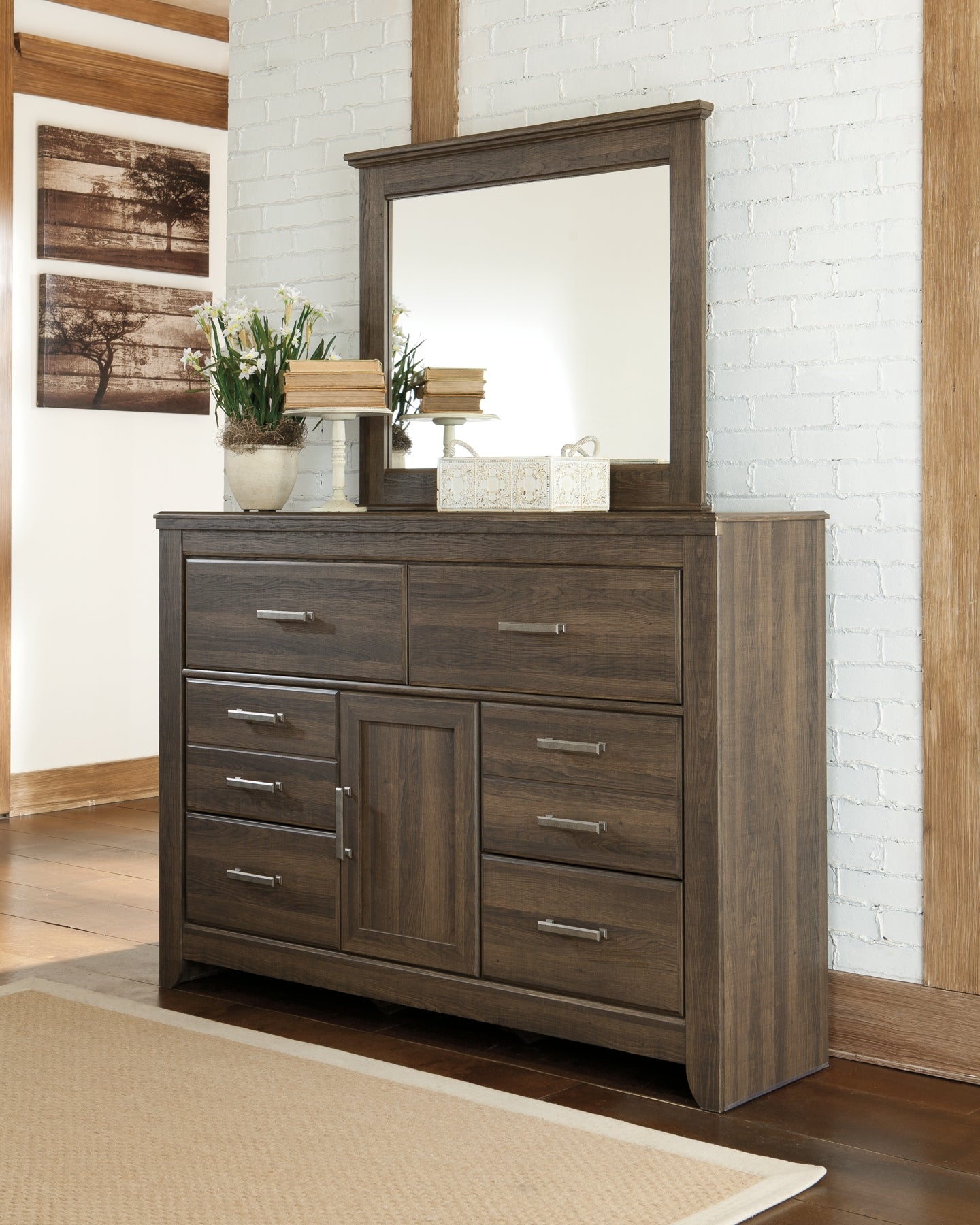 Juararo California Panel Bed With Mirrored Dresser And Chest