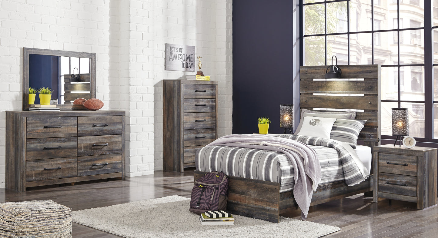 Drystan Panel Bed With Mirrored Dresser, Chest And 2 Nightstands