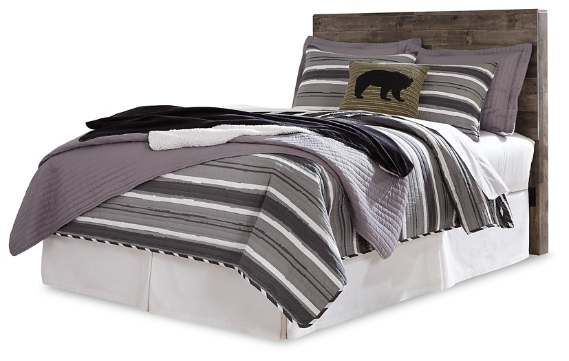 Derekson Panel Headboard With Mirrored Dresser, Chest And Nightstand