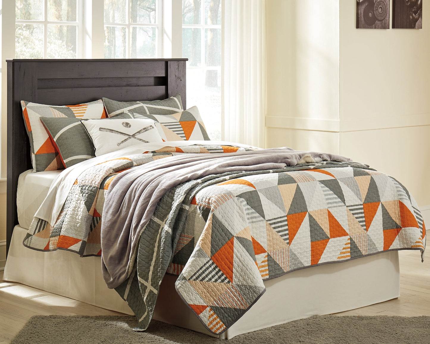 Brinxton Panel Headboard With Mirrored Dresser