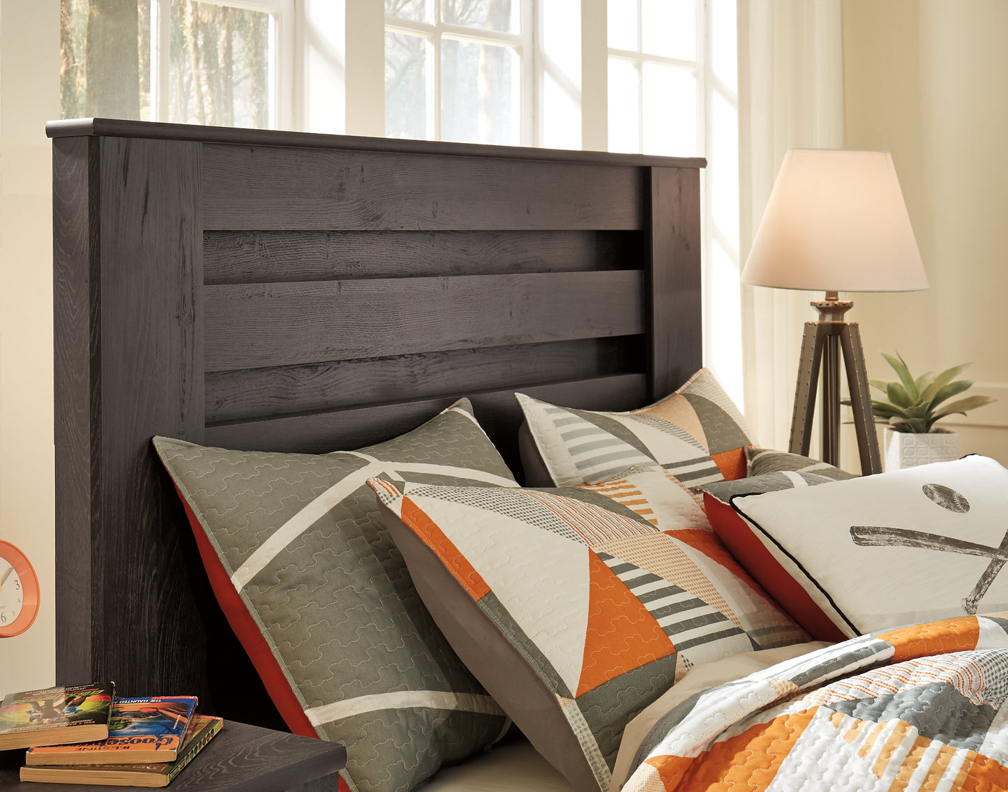 Brinxton Panel Headboard With Mirrored Dresser, Chest And 2 Nightstands