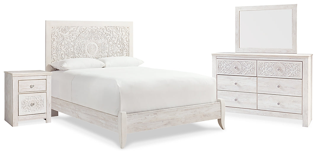 Cama Paxberry con paneles, tocador con espejo y mesita de noche