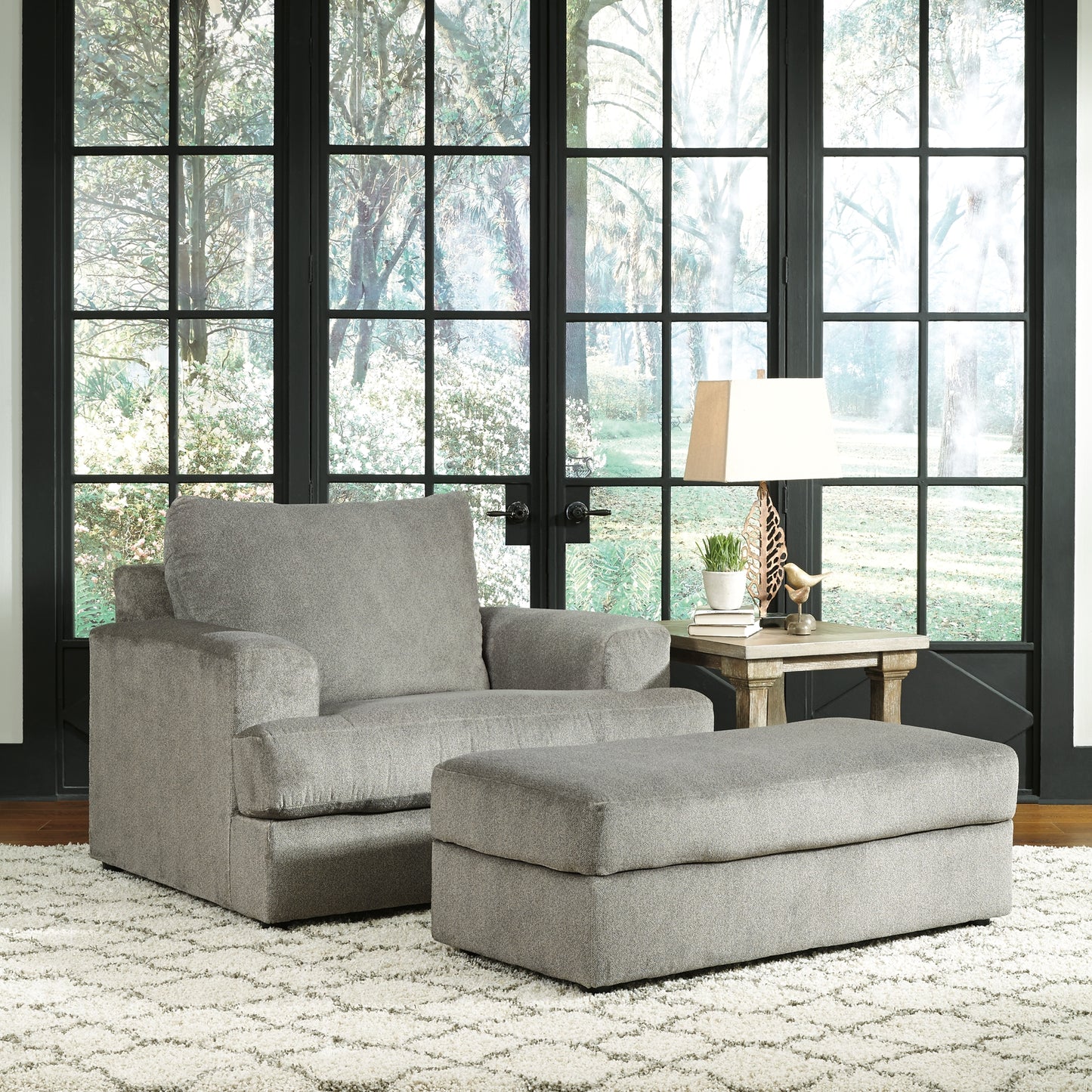 Sofá, loveseat, silla y otomana Soletren