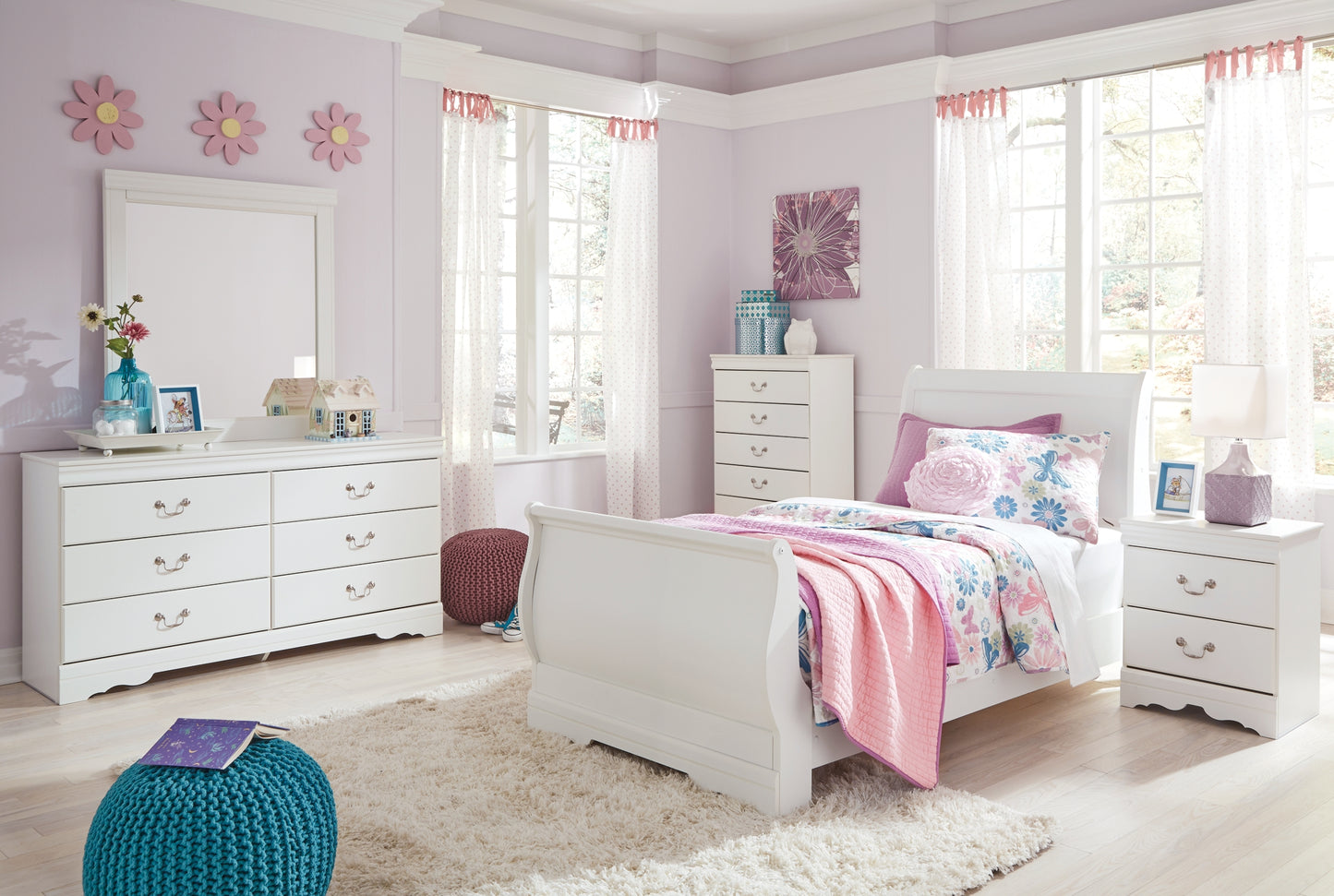 Anarasia Sleigh Bed With Mirrored Dresser, Chest And 2 Nightstands