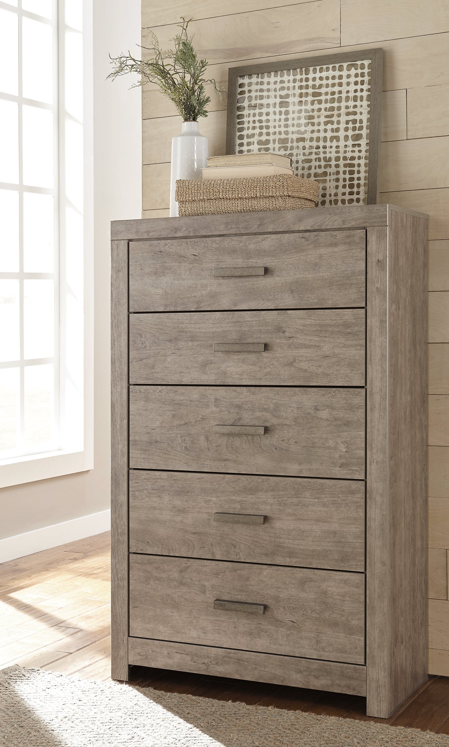 Culverbach Panel Bed With Mirrored Dresser And Chest