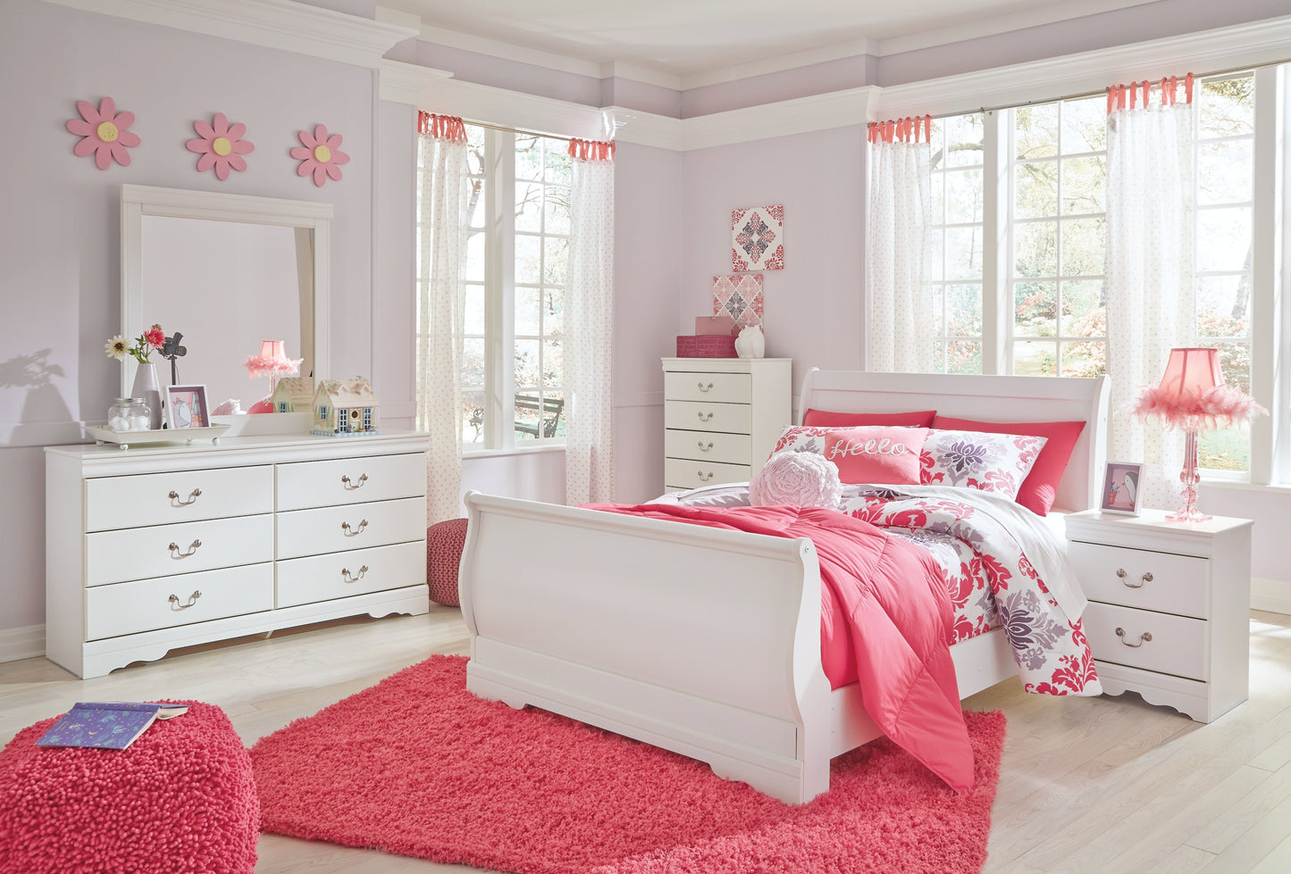 Anarasia Sleigh Bed With Mirrored Dresser, Chest And 2 Nightstands