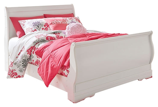 Anarasia Sleigh Bed With Mirrored Dresser And Chest