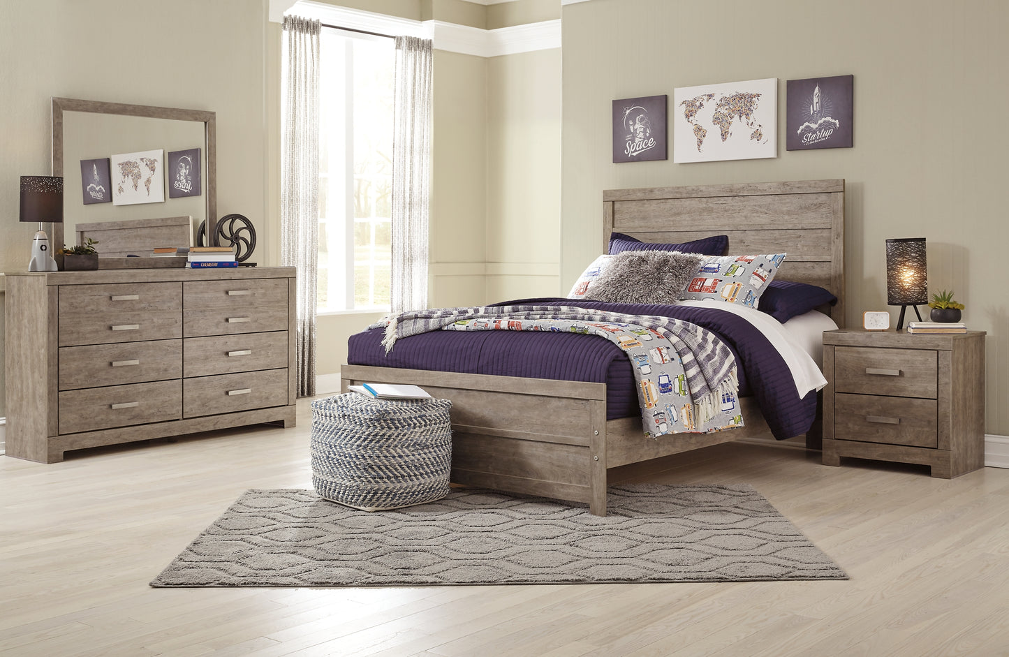 Culverbach Panel Bed With Mirrored Dresser And 2 Nightstands
