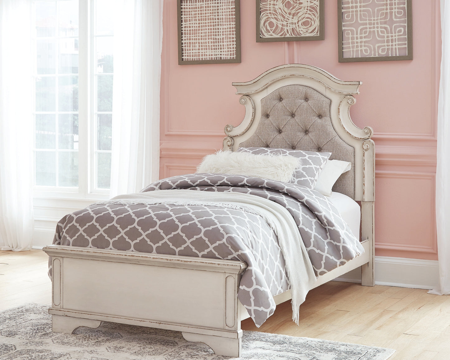 Realyn Panel Bed With Mirrored Dresser