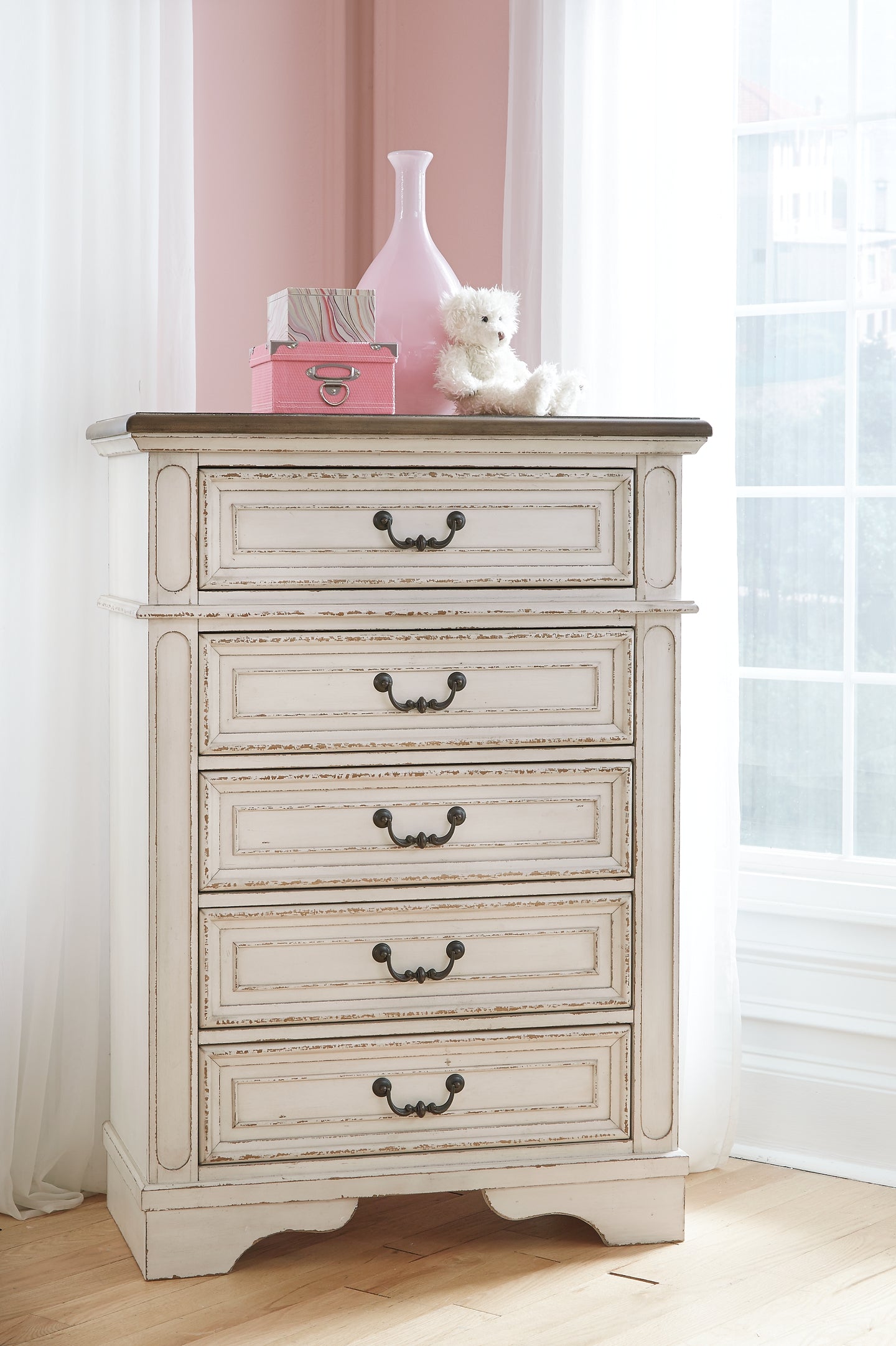 Realyn Panel Bed With Mirrored Dresser And Chest