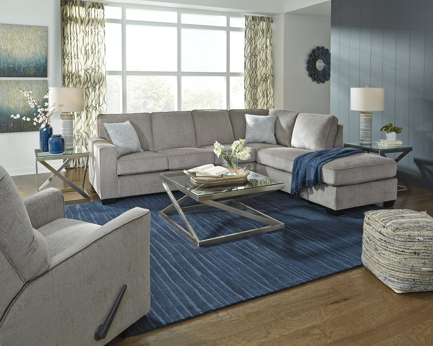 Seccional de 2 piezas con chaise longue Altari