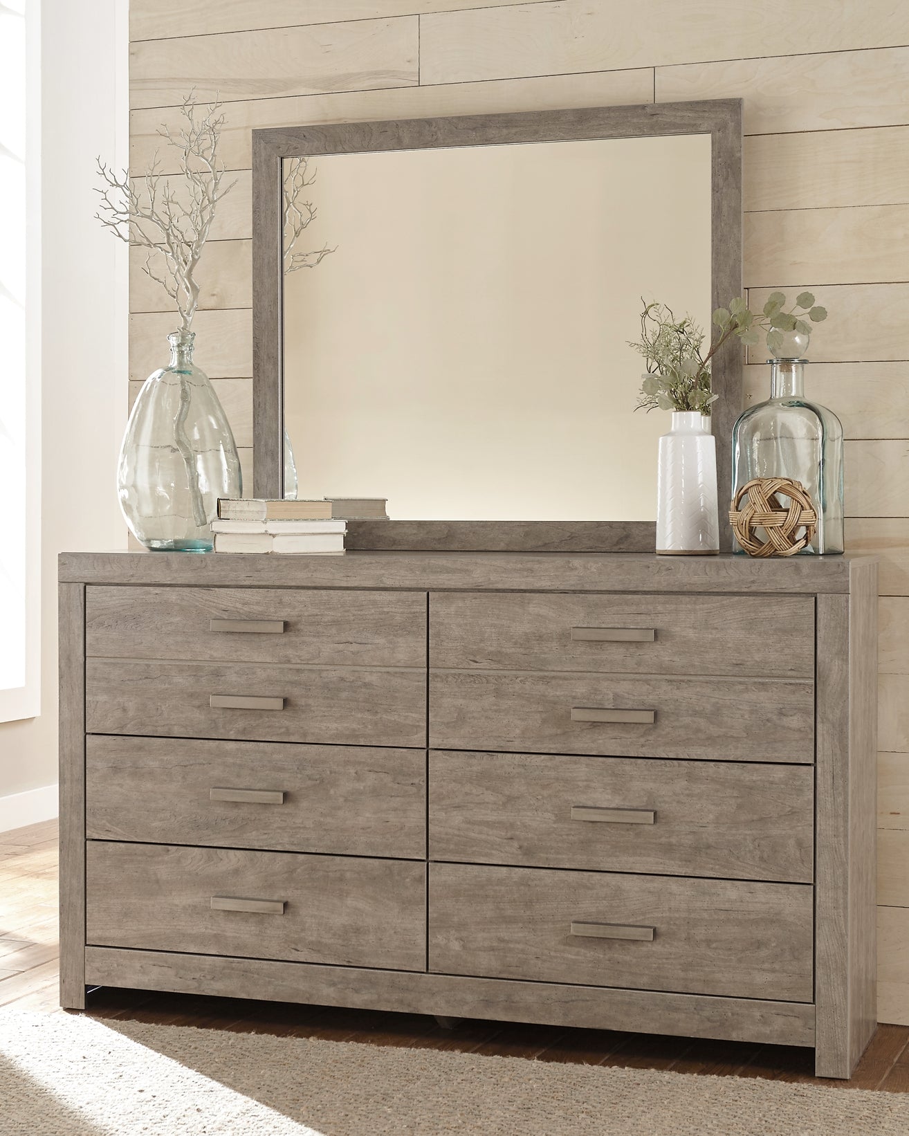 Cama Culverbach con paneles, cómoda con espejo y mesita de noche