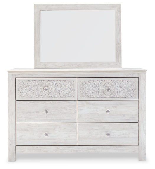 Cama Paxberry con paneles, cómoda y espejo