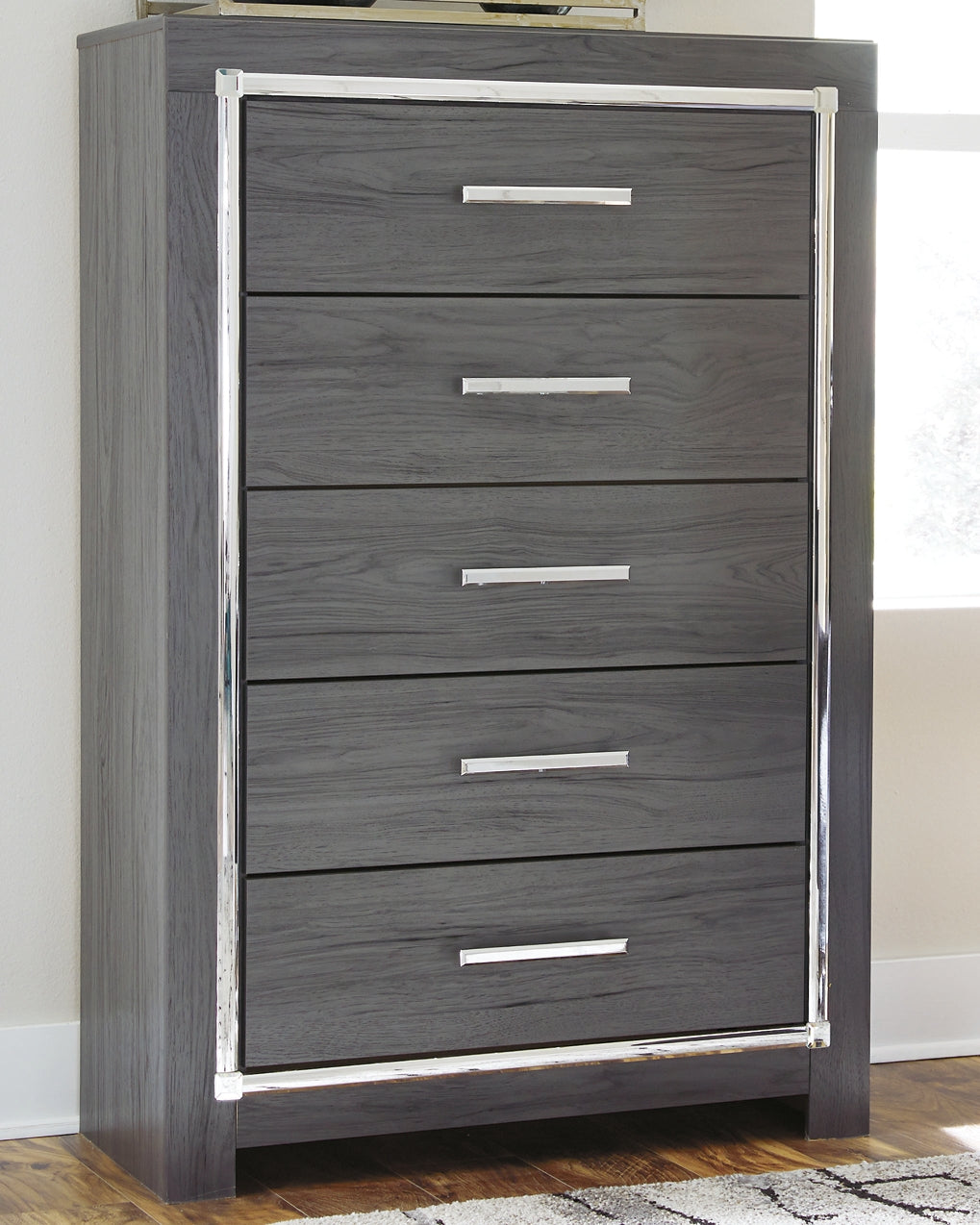 Lodanna Upholstered Panel Headboard With Mirrored Dresser And Chest