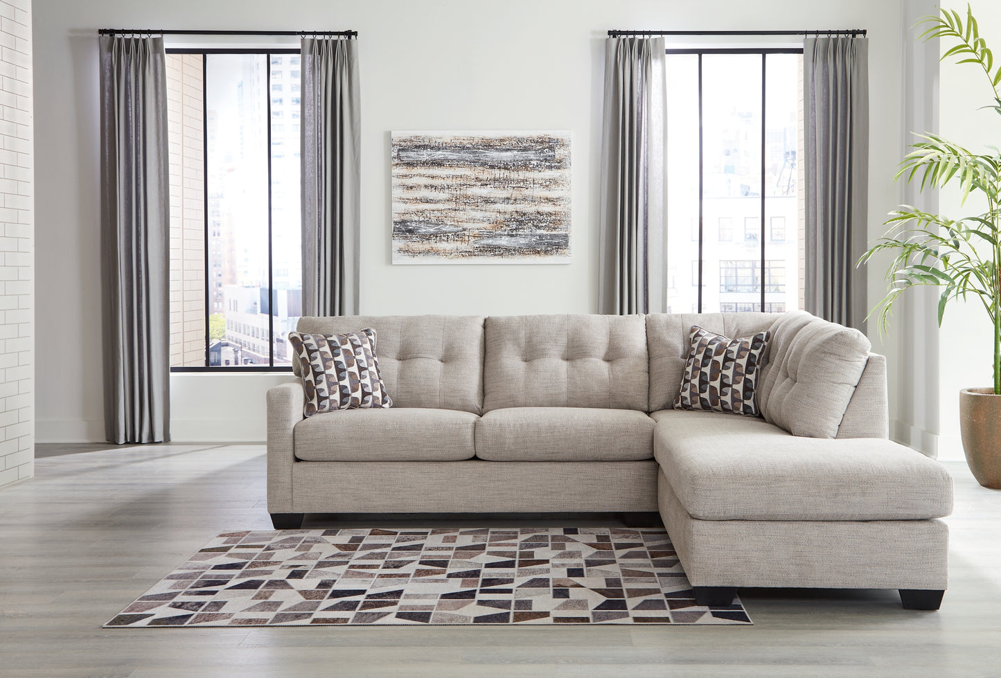 Seccional Mahoney de 2 piezas con chaise longue
