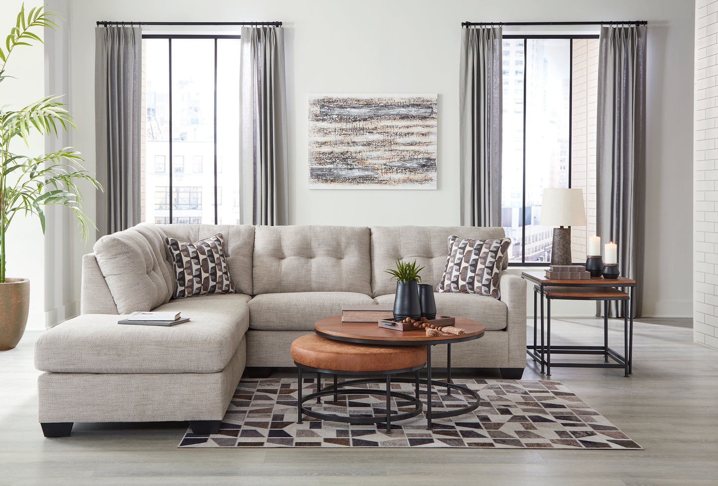 Seccional Mahoney de 2 piezas con chaise longue