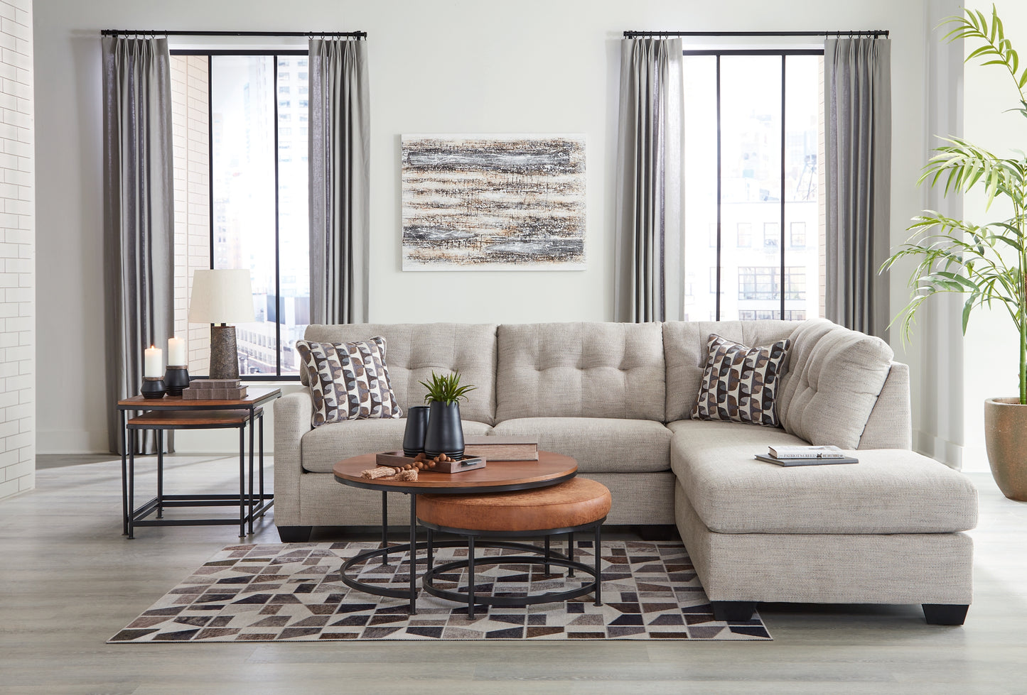 Seccional Mahoney de 2 piezas con chaise longue
