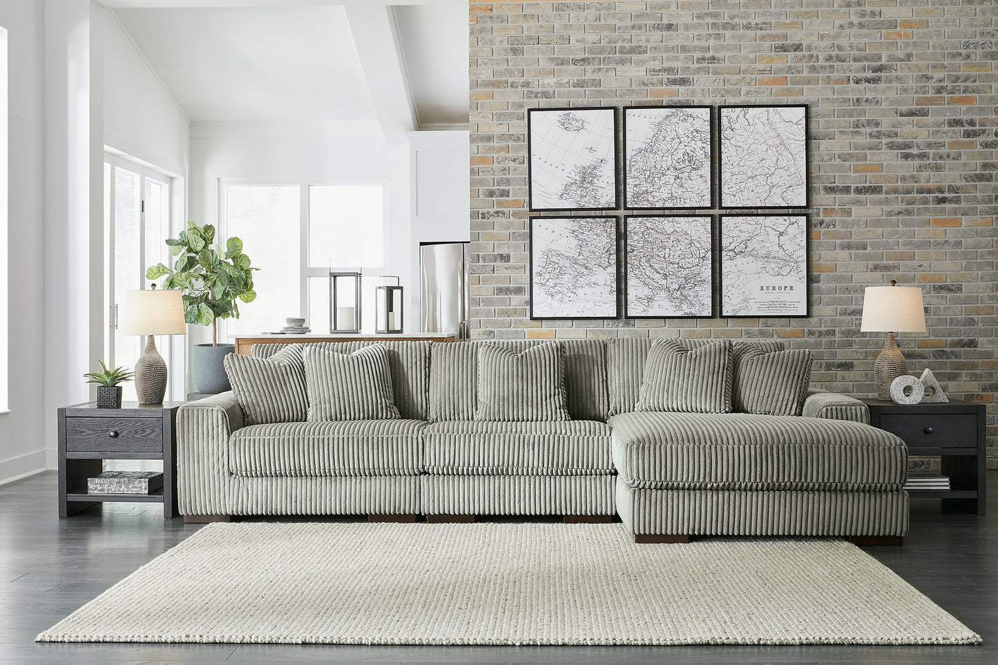 Seccional Lindyn de 3 piezas con chaise longue