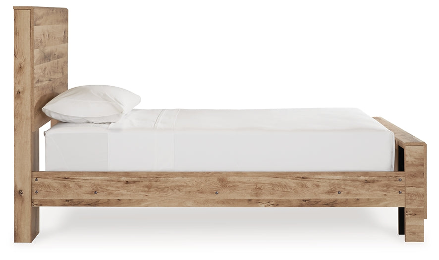 Hyanna Panel Bed With Mirrored Dresser