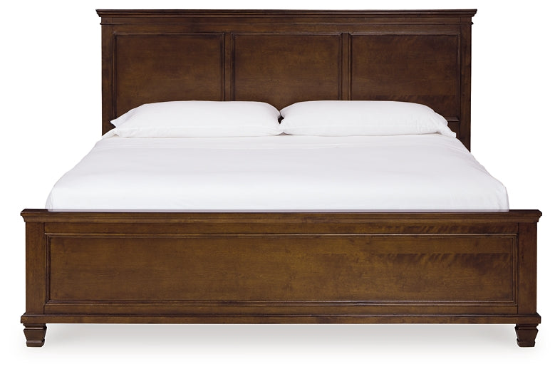 Cama con paneles Danabrin y tocador con espejo
