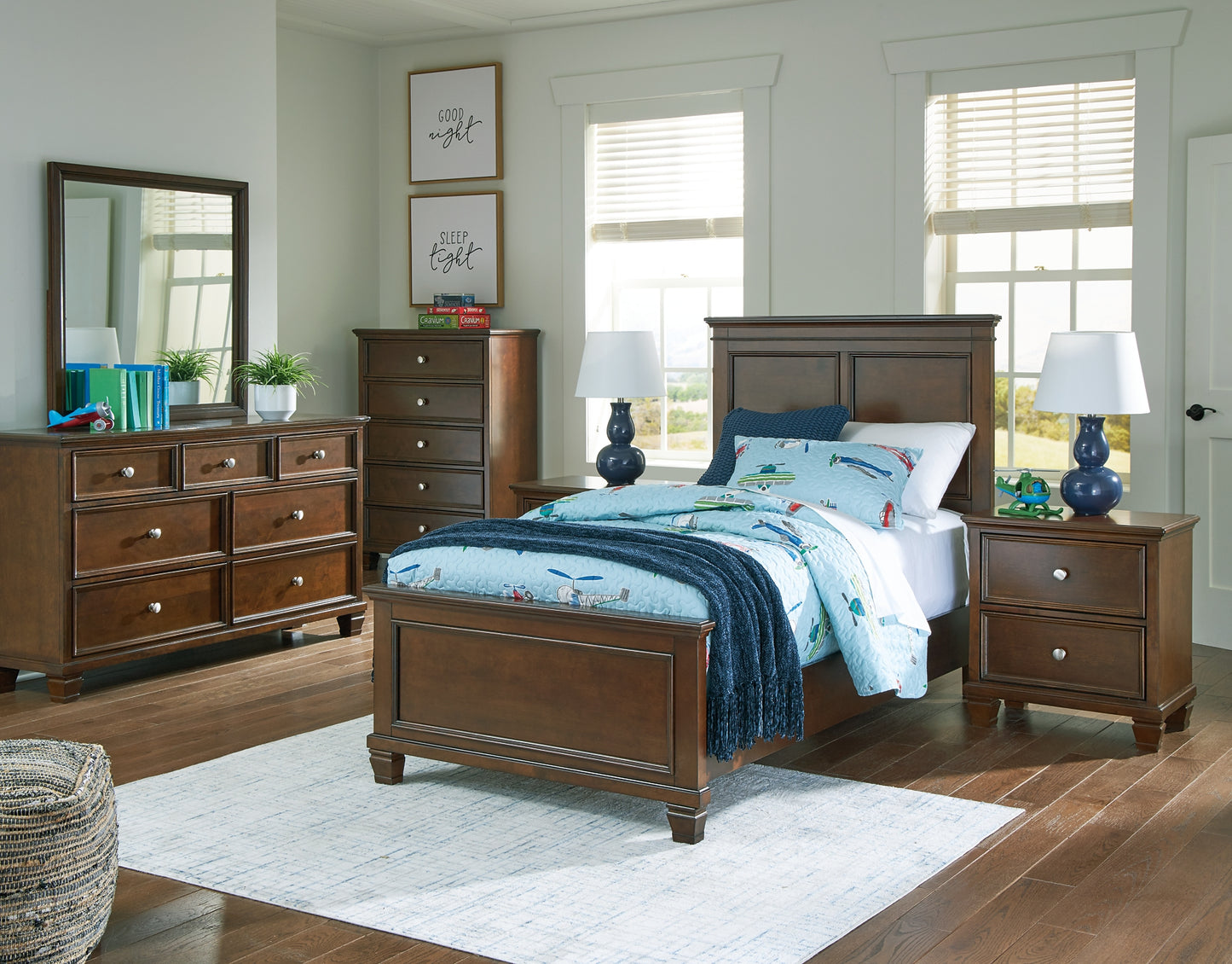 Danabrin Panel Bed With Mirrored Dresser, Chest And 2 Nightstands