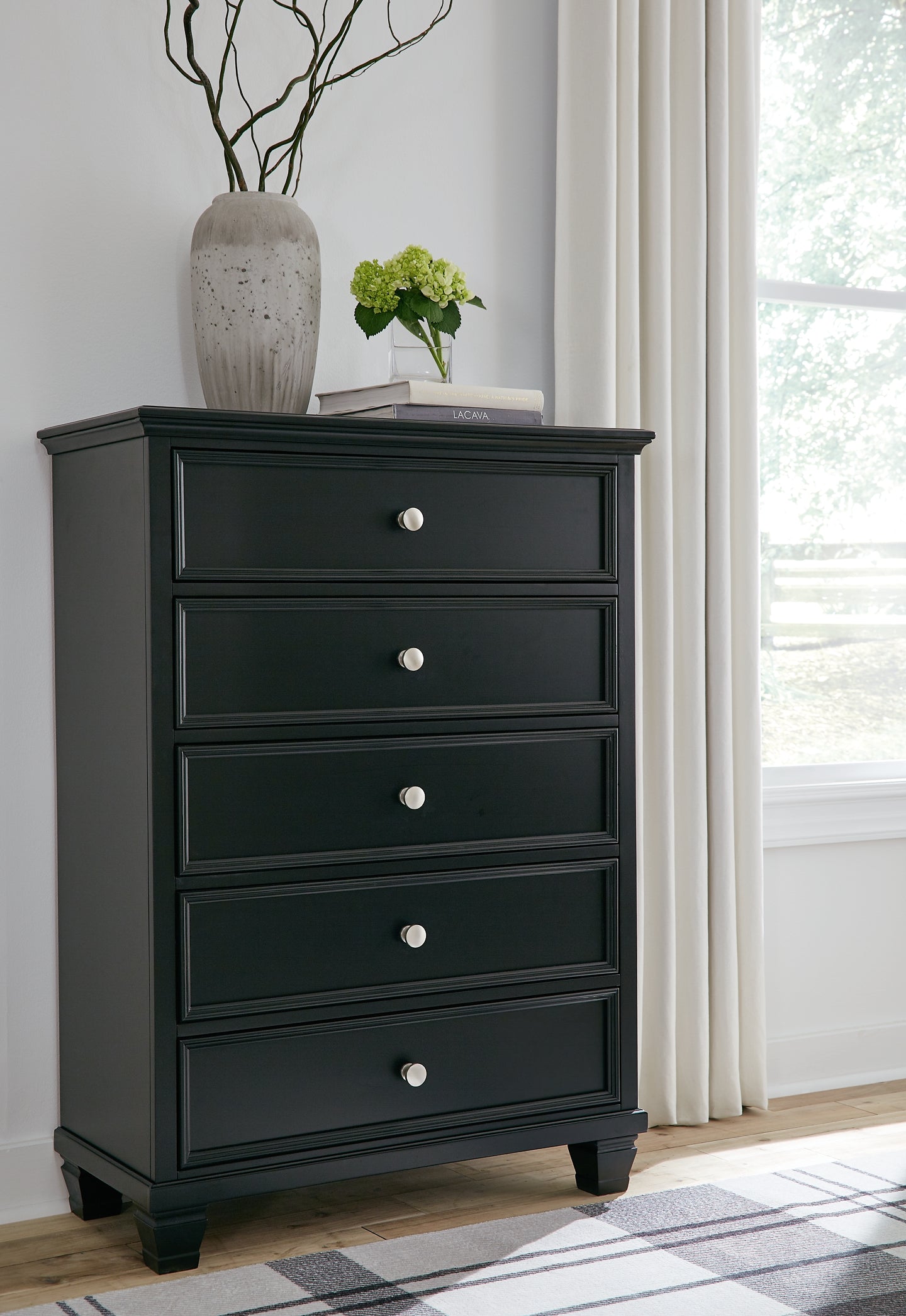 Lanolee California Panel Bed With Mirrored Dresser And Chest