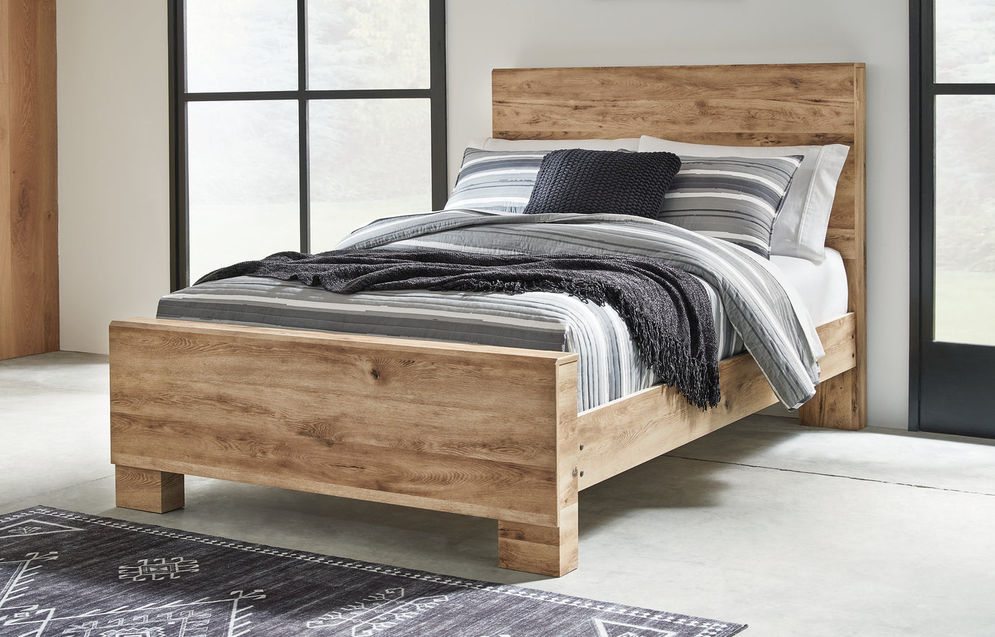 Hyanna Panel Bed With Mirrored Dresser And Chest