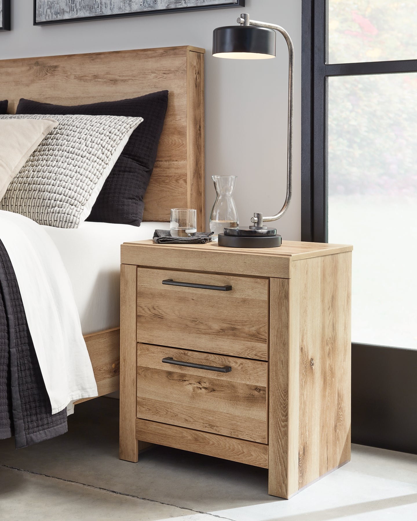 Hyanna Panel Storage Bed With Mirrored Dresser And Nightstand
