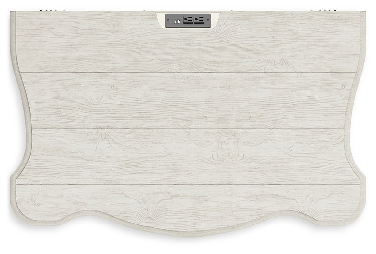 Cama tapizada Arlendyne con cómoda con espejo, cómoda y mesita de noche