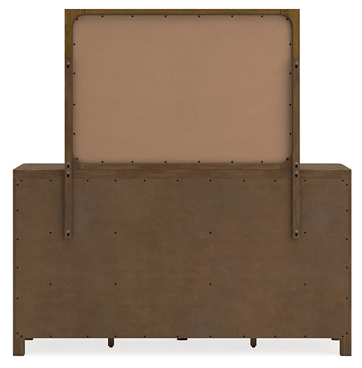 Cama Cabalynn con paneles y espacio de almacenamiento, con tocador con espejo, cómoda y mesita de noche