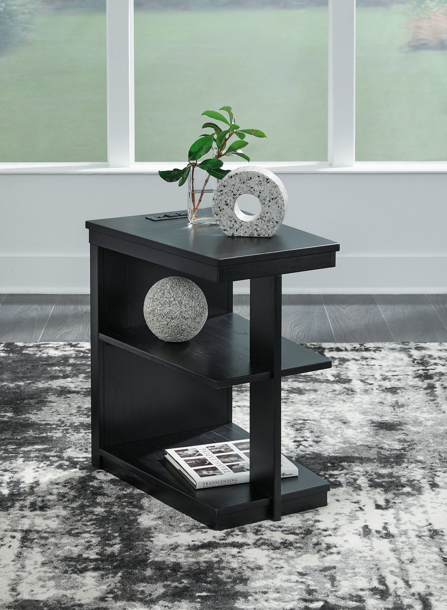 Mesa auxiliar con silla Winbardi