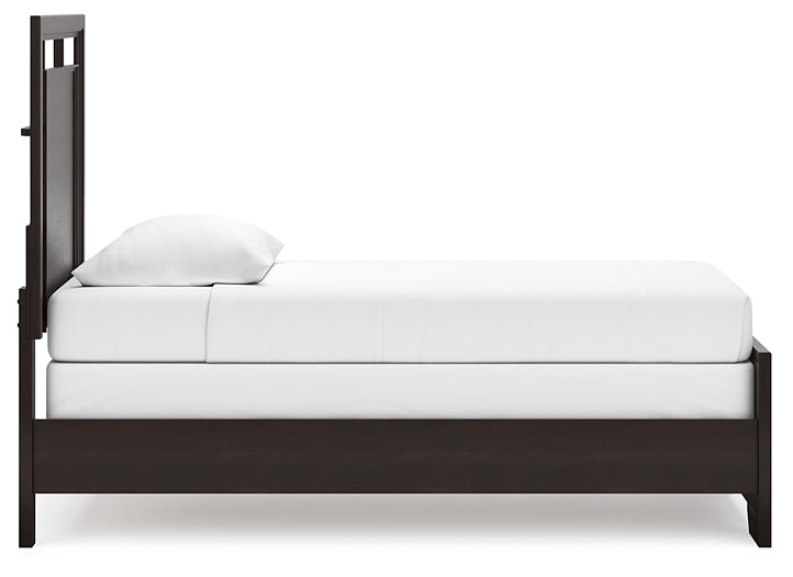 Covetown Panel Bed With Mirrored Dresser