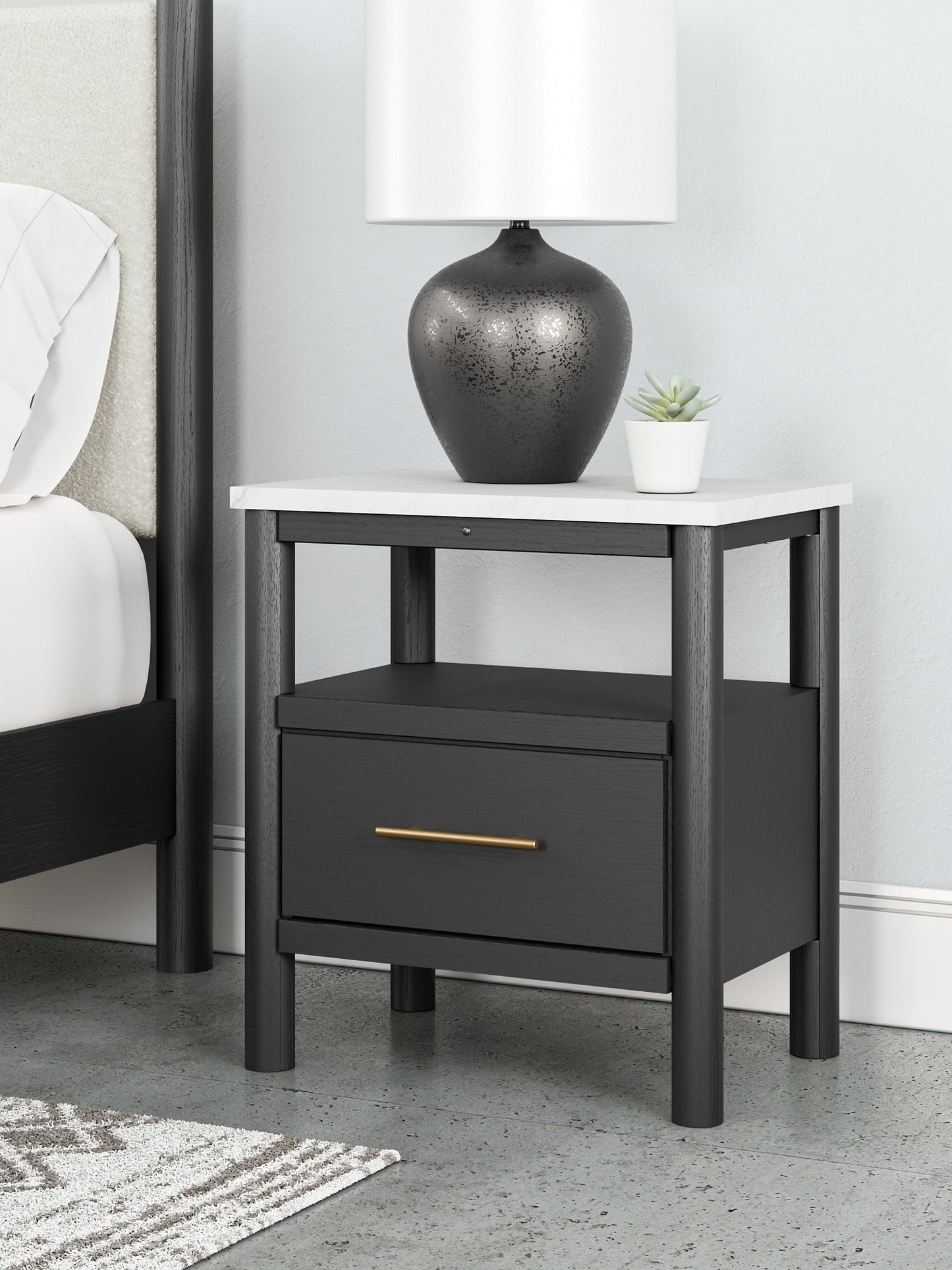 Cama Cadmori tapizada con paneles, cómoda con espejo y mesita de noche