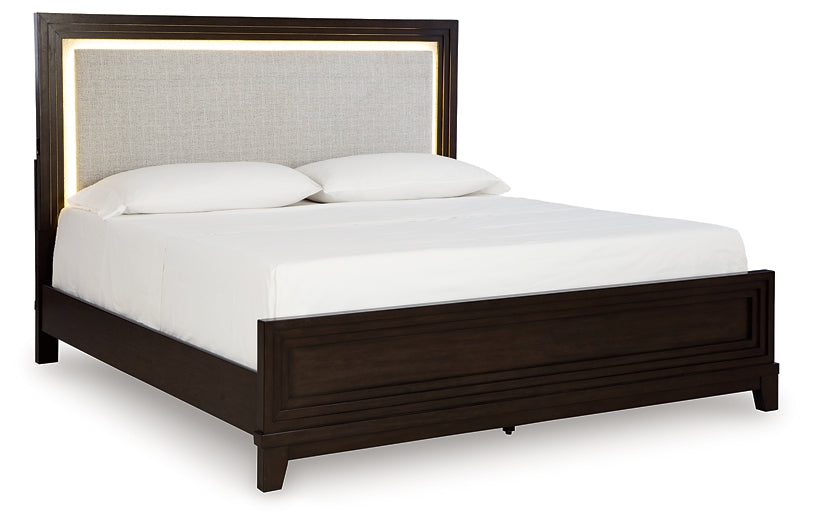 Cama Neymorton con paneles tapizados y tocador con espejo