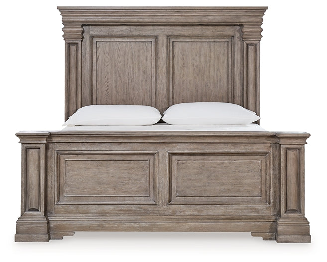 Cama California con paneles Blairhurst, tocador con espejo y mesita de noche