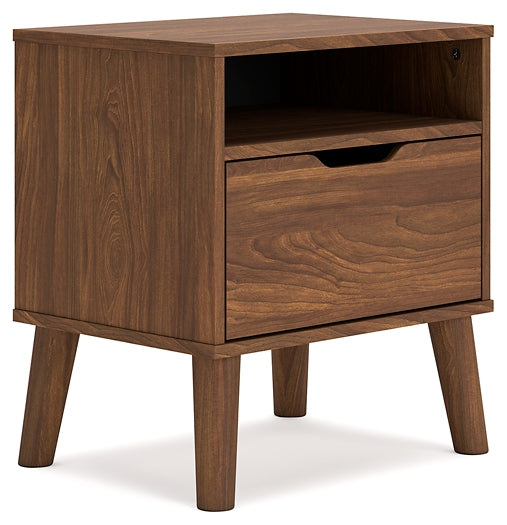 Fordmont Panel Headboard With Dresser And Nightstand